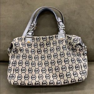 Michael Kors shoulder bag with strap